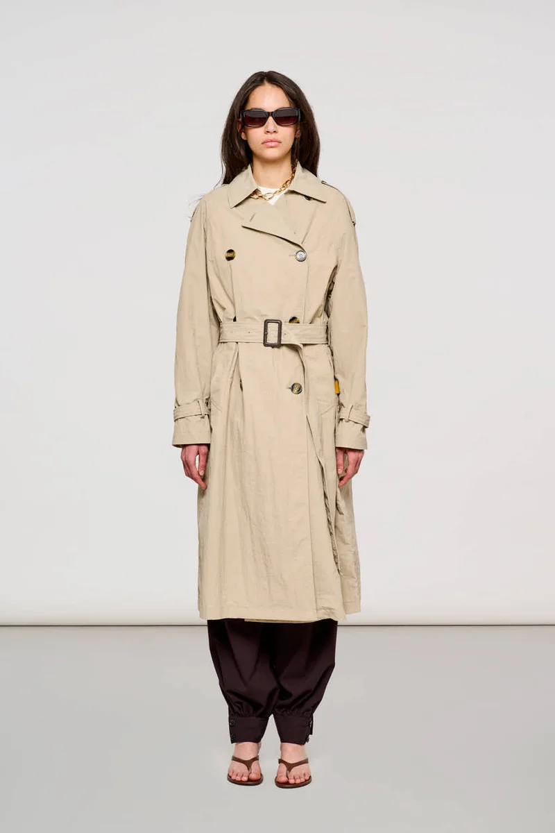 5300 Brera Trench Coat in Compact Nylon Oxford Tan