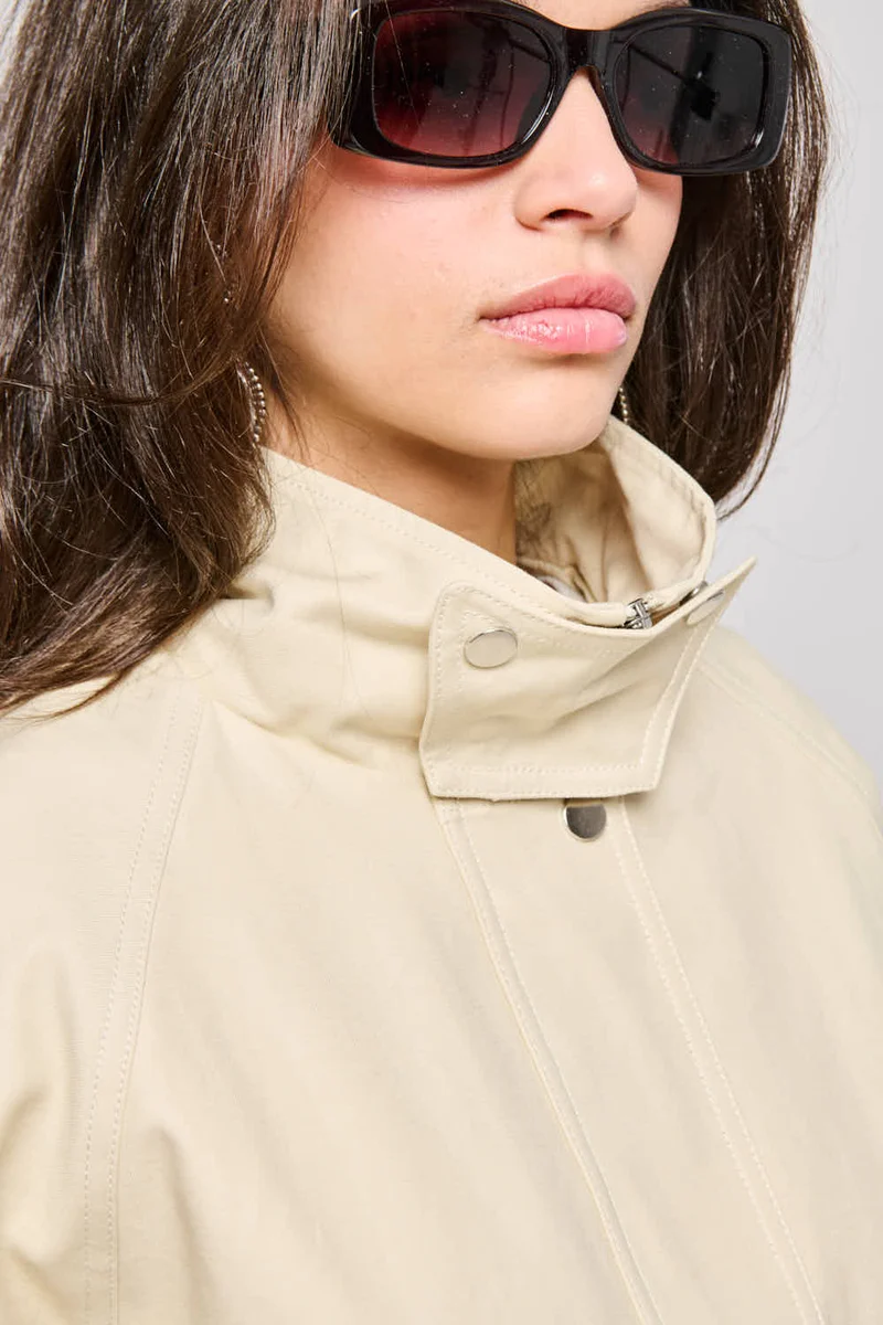 5600 Antwerp Boxy Jacket in Waxed Cotton Bone White