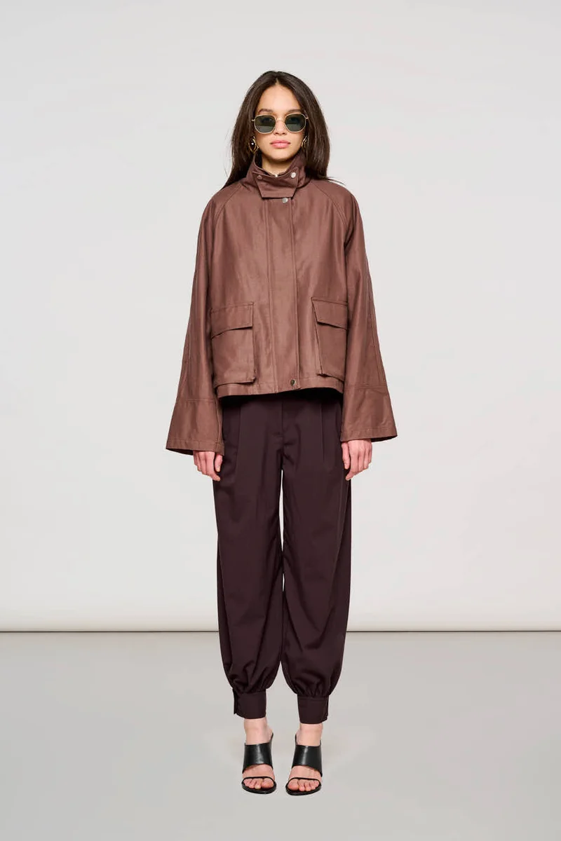 5600 Antwerp Boxy Jacket in Waxed Cotton Bitter Chocolate