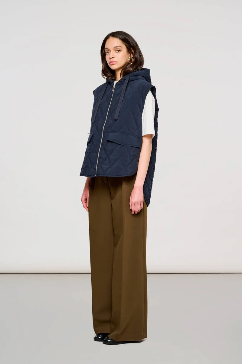 6000 Camden Puffer Vest in Shiny Nylon Total Eclipse