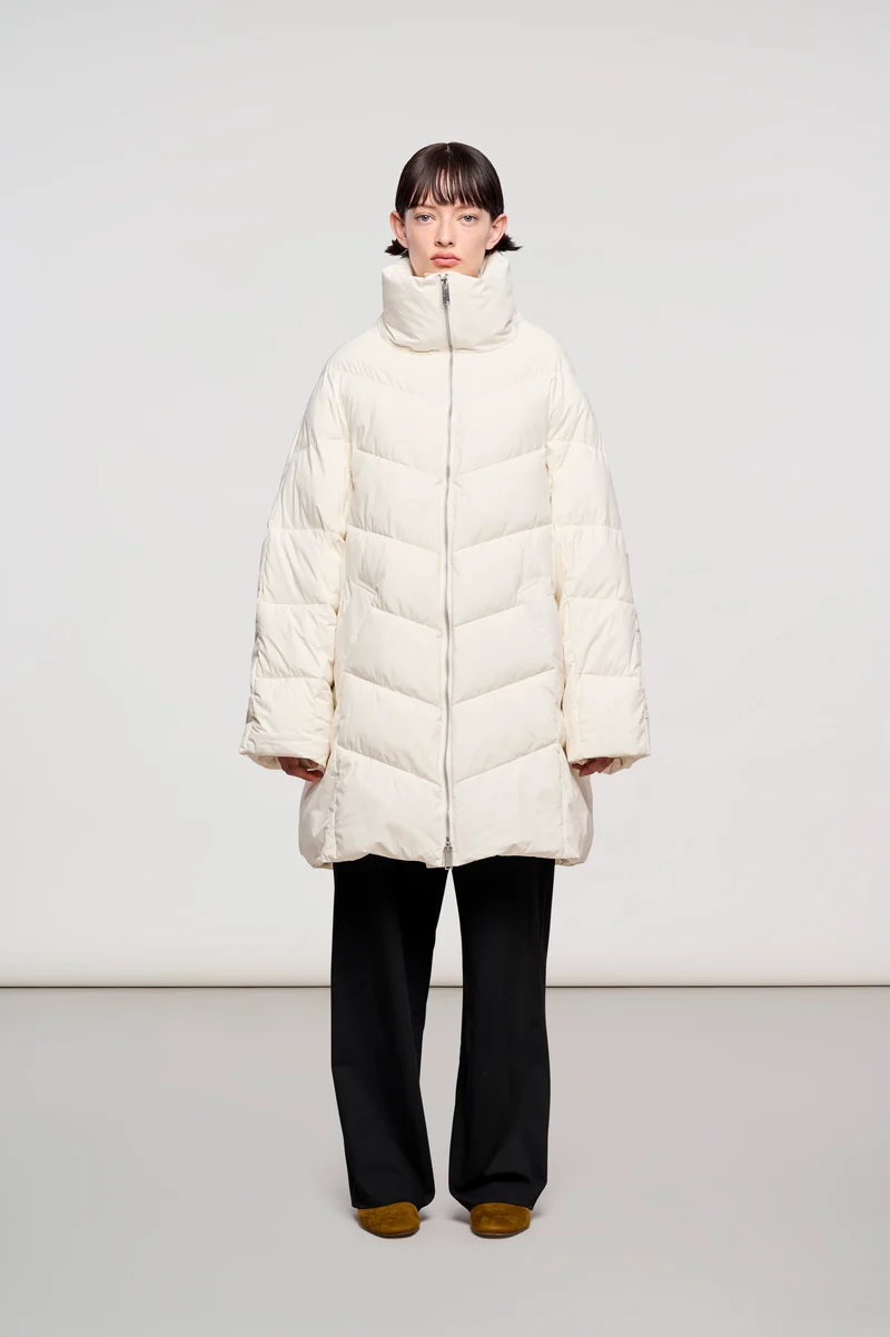 8000 PIUMINO LUNGO SEOUL IN LEGGERO NYLON IMBOTTITO WHISPER WHITE