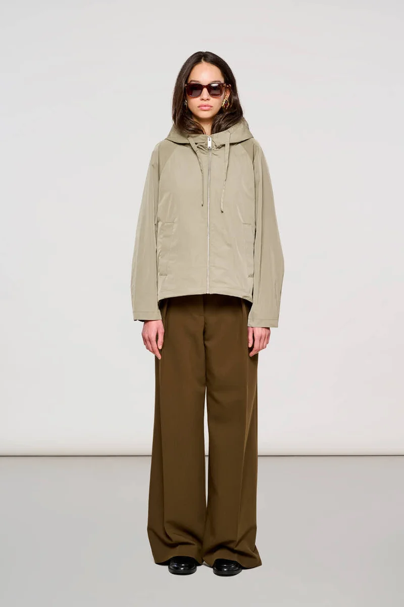 8000 Wien Zip Jacket in Memory Burnt Olive