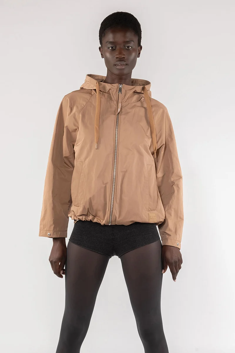 Giacca Corta 9139 In Nylon Memory Cammello