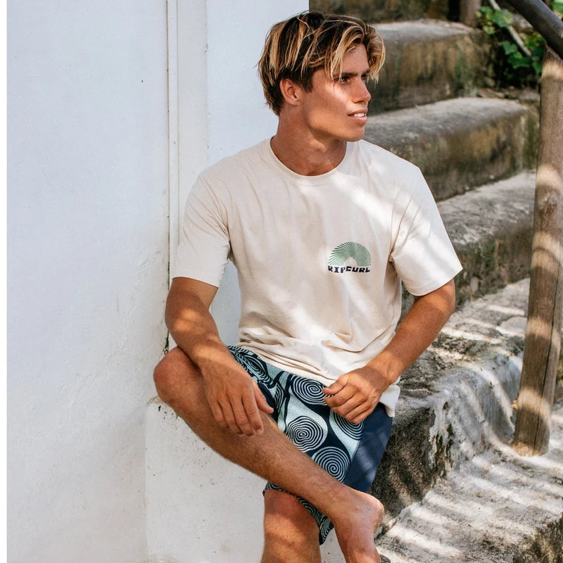 Artist of The Search Rising Tee