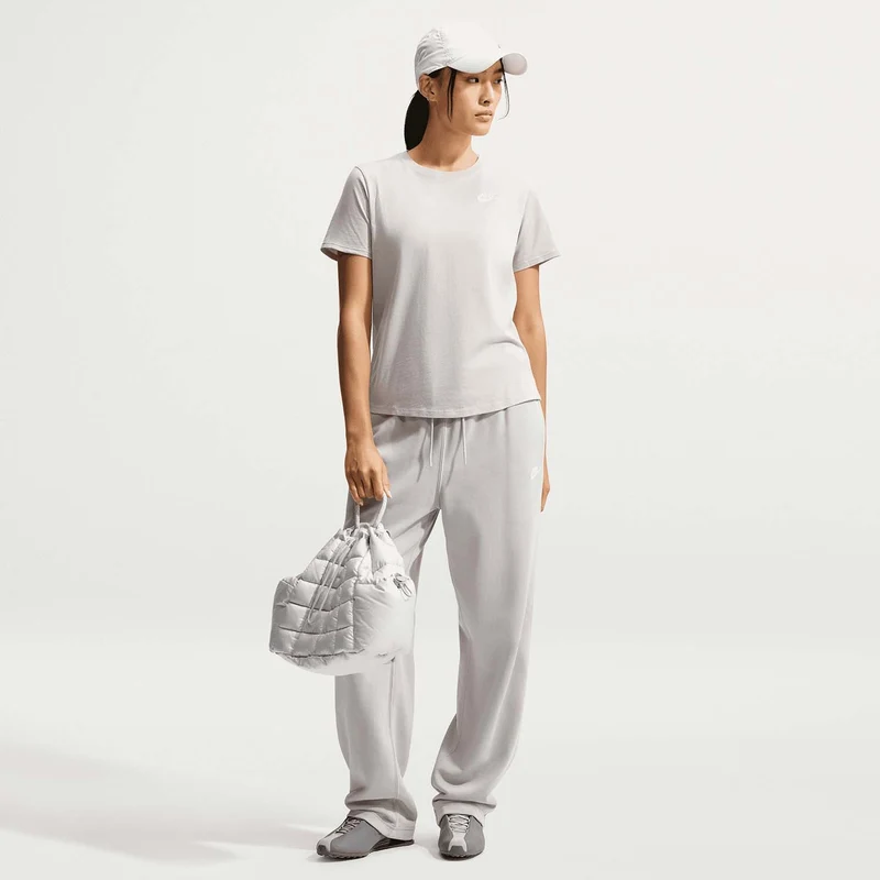 Sportswear Club Essentials T-shirt